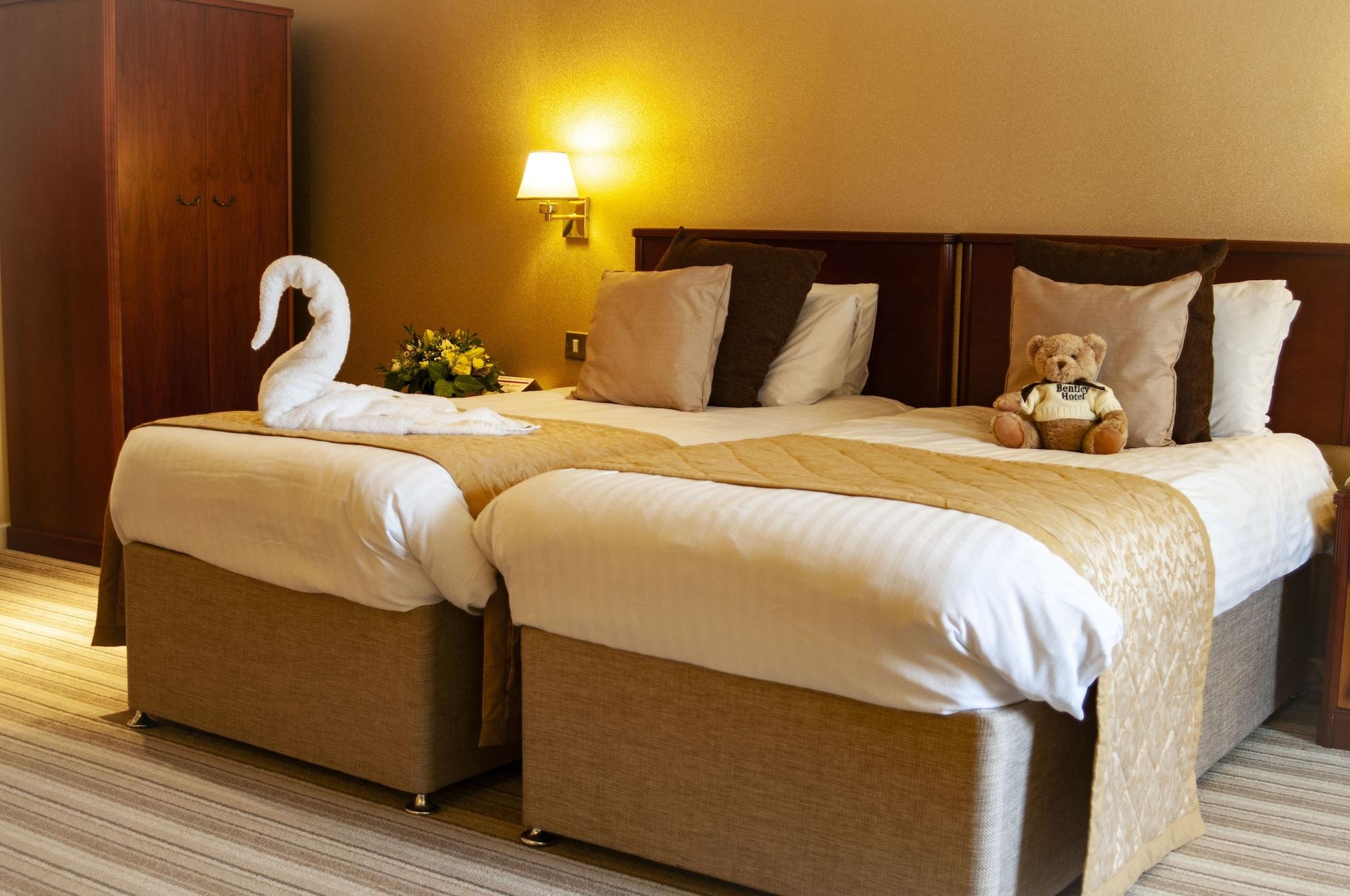 Best Western Plus Bentley Hotel, Leisure Club & Spa Thorpe on the Hill  Dış mekan fotoğraf