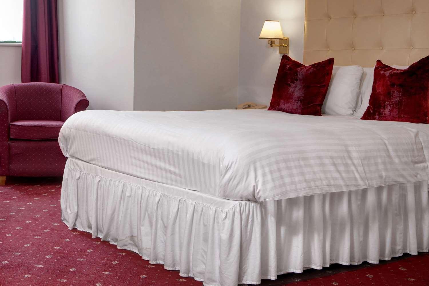 Best Western Plus Bentley Hotel, Leisure Club & Spa Thorpe on the Hill  Dış mekan fotoğraf