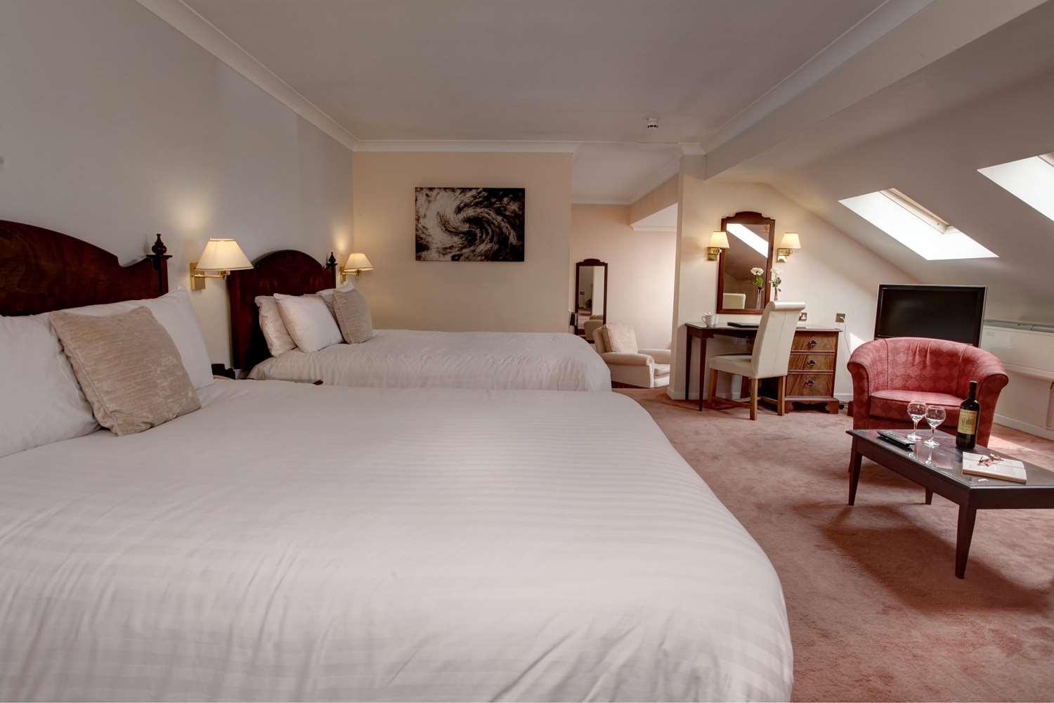 Best Western Plus Bentley Hotel, Leisure Club & Spa Thorpe on the Hill  Dış mekan fotoğraf