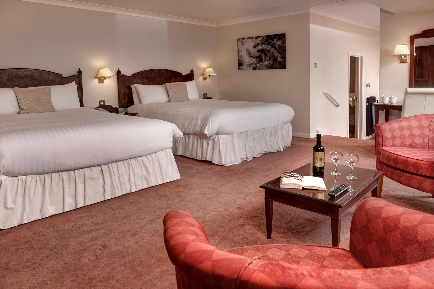 Best Western Plus Bentley Hotel, Leisure Club & Spa Thorpe on the Hill  Dış mekan fotoğraf