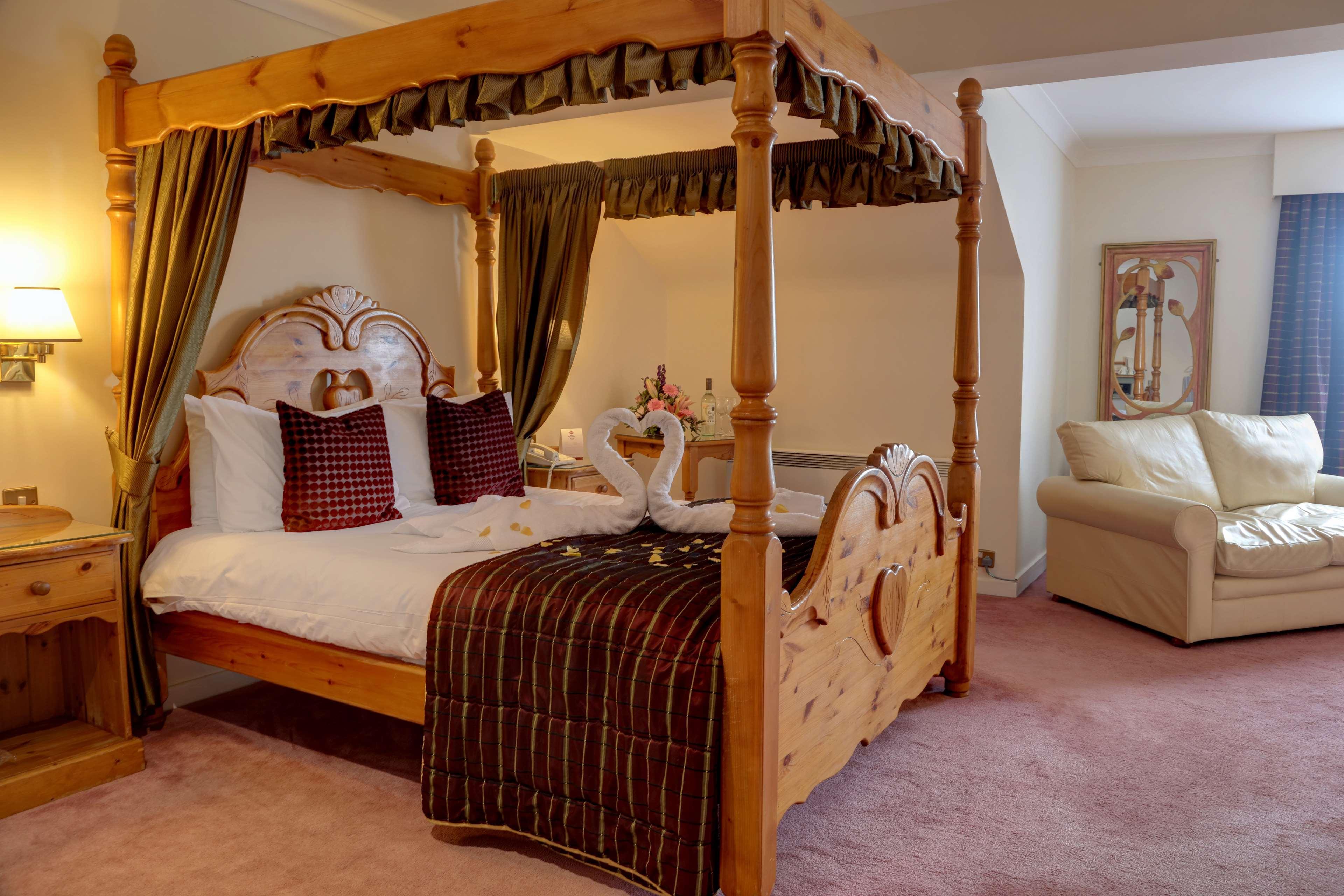 Best Western Plus Bentley Hotel, Leisure Club & Spa Thorpe on the Hill  Dış mekan fotoğraf