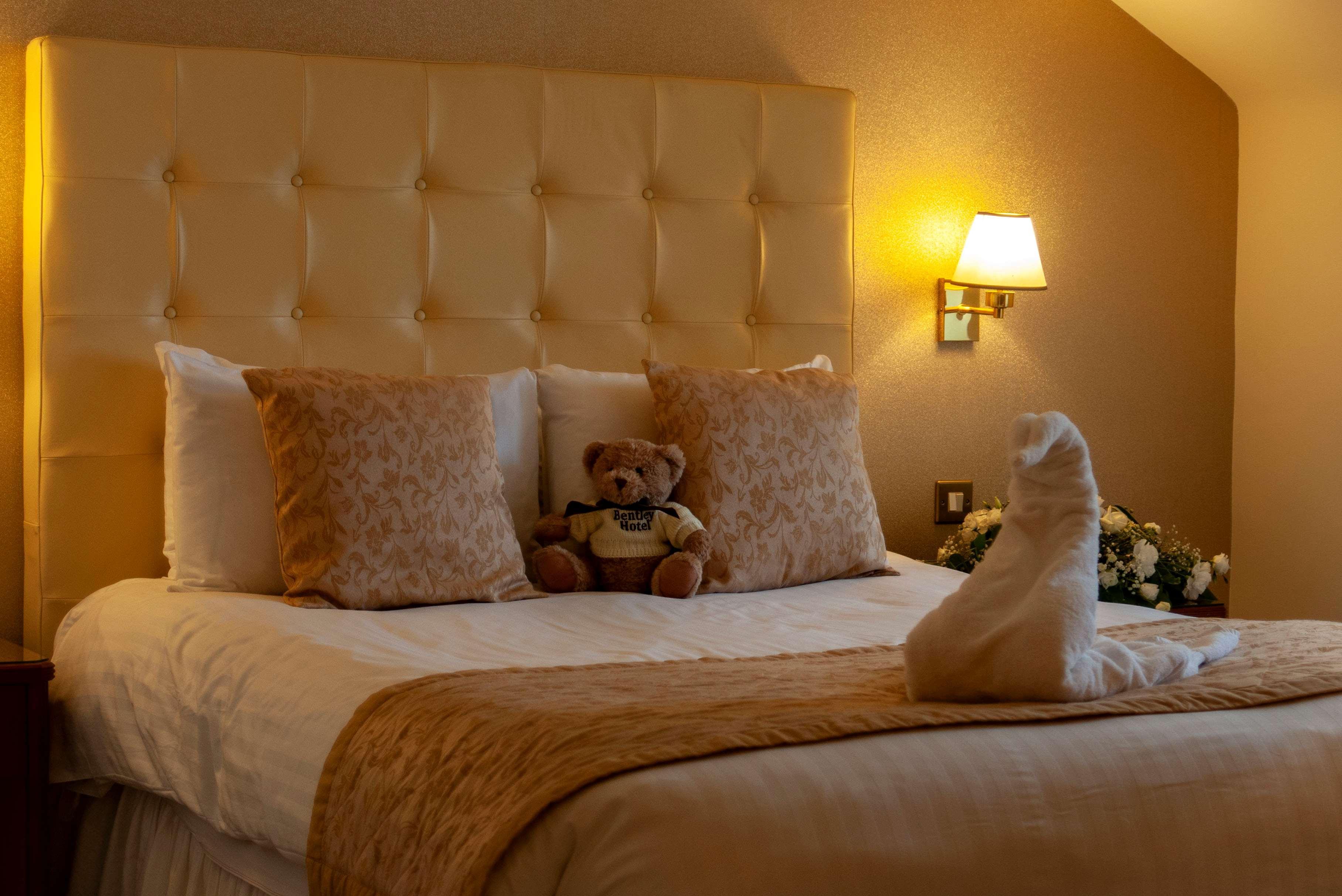 Best Western Plus Bentley Hotel, Leisure Club & Spa Thorpe on the Hill  Dış mekan fotoğraf