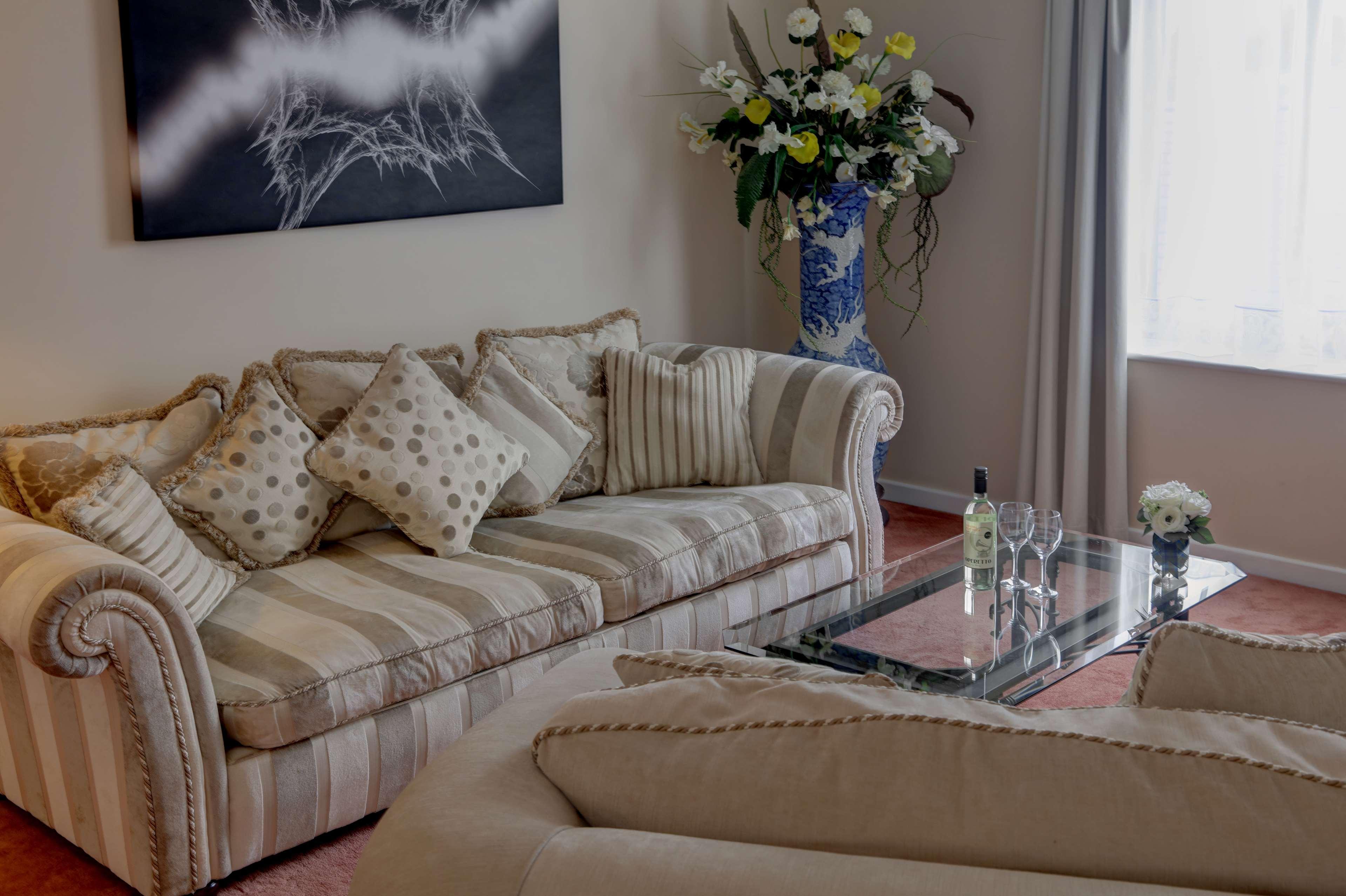 Best Western Plus Bentley Hotel, Leisure Club & Spa Thorpe on the Hill  Dış mekan fotoğraf