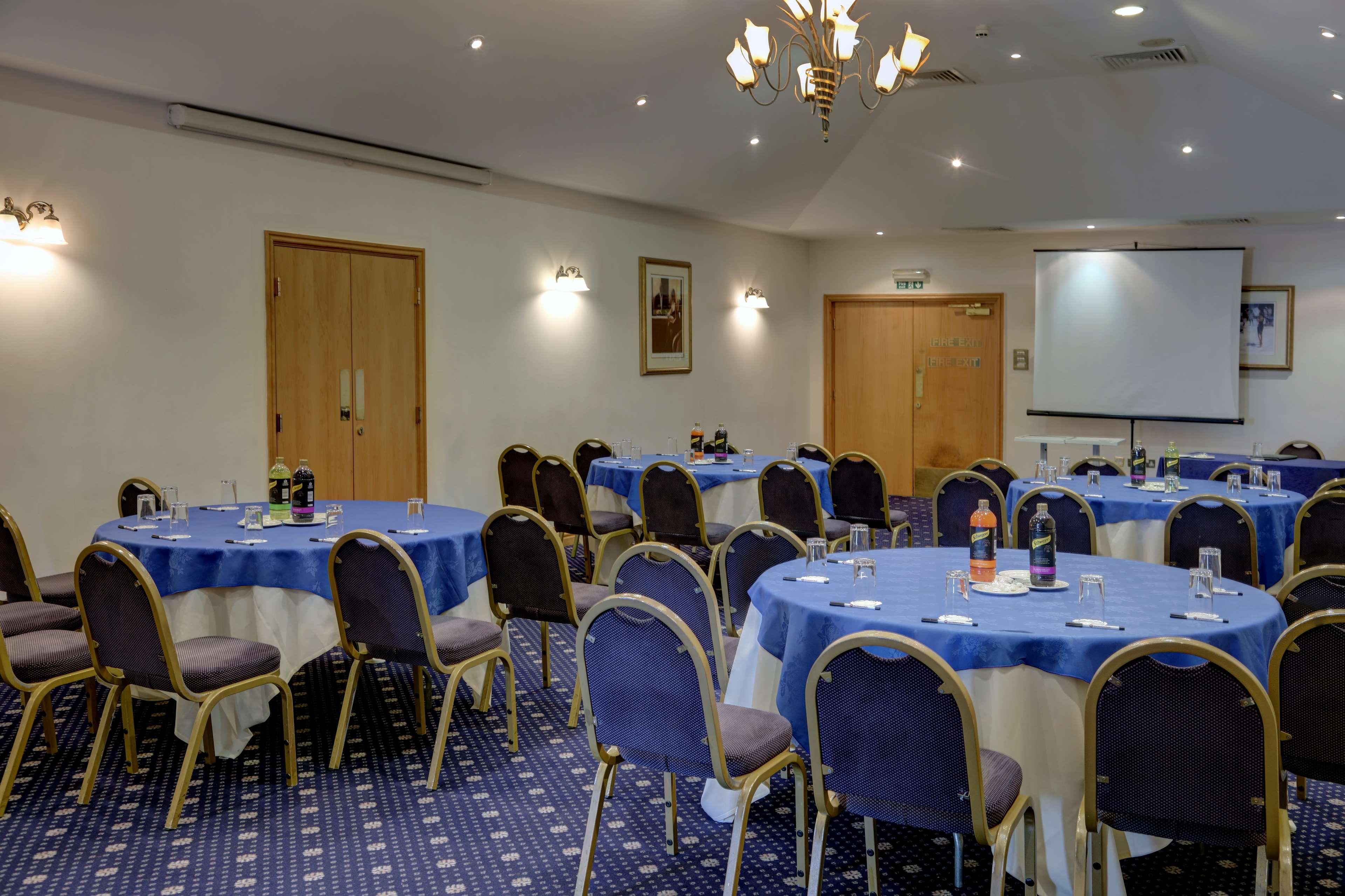 Best Western Plus Bentley Hotel, Leisure Club & Spa Thorpe on the Hill  Dış mekan fotoğraf