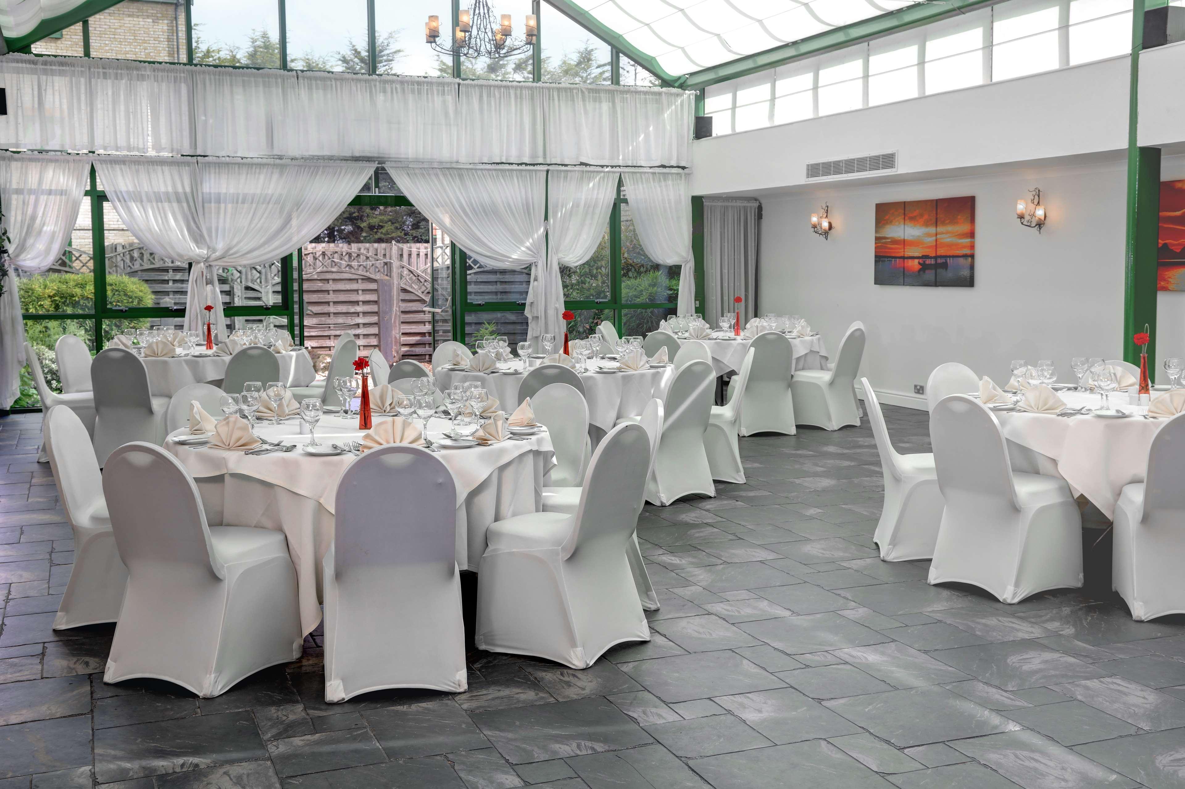 Best Western Plus Bentley Hotel, Leisure Club & Spa Thorpe on the Hill  Dış mekan fotoğraf