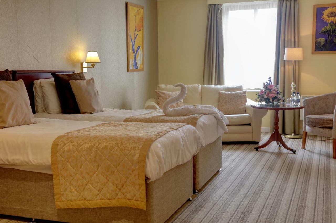 Best Western Plus Bentley Hotel, Leisure Club & Spa Thorpe on the Hill  Dış mekan fotoğraf